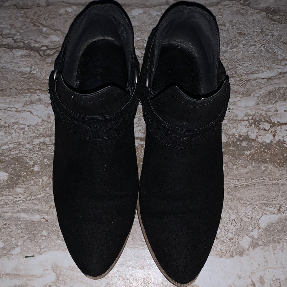 🚨 FINAL PRICE 🚨 Super cute ankle boots 🥾❤️🥾 - GENTLY USED!!